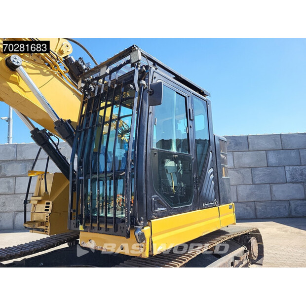 2018 Caterpillar 325FL-42196730