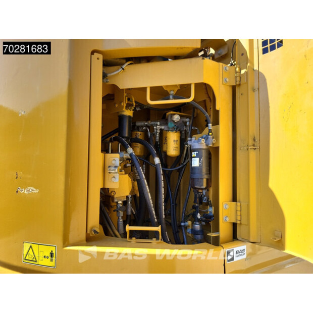 2018 Caterpillar 325FL-42196739