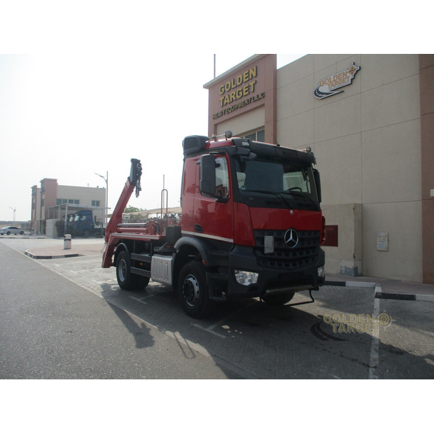 2015 Mercedes-Benz 1832-42197420