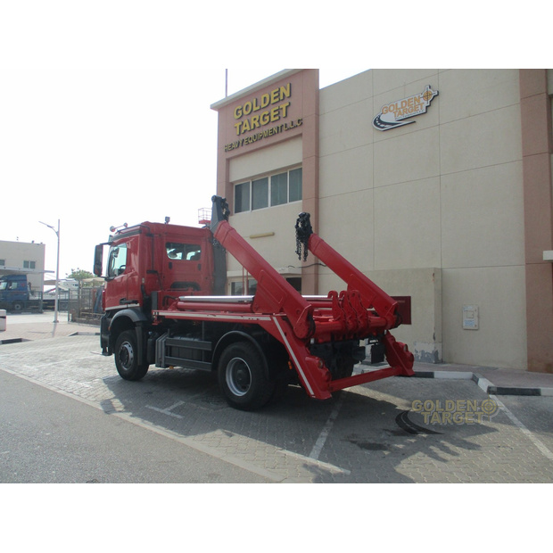 2015 Mercedes-Benz 1832-42197423