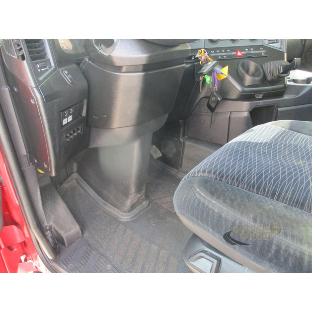 2015 Mercedes-Benz 1832-42197430