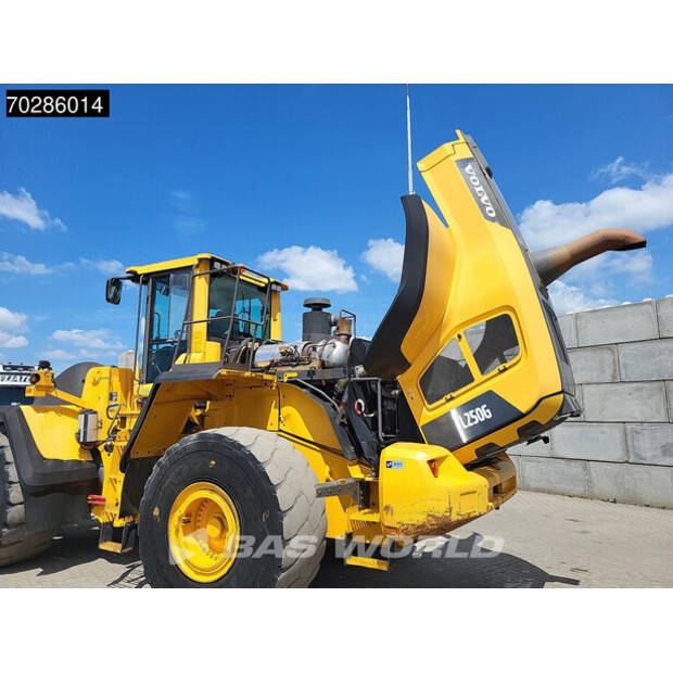 2013 فولفو L250G-42197709