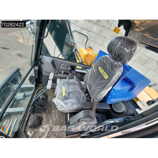 2024 Hyundai HX80N-42199950