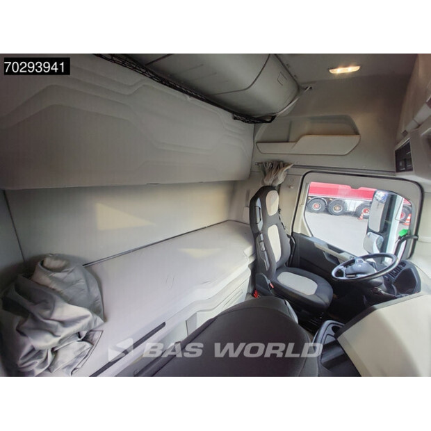2022 Ford F-Max 500-42200172