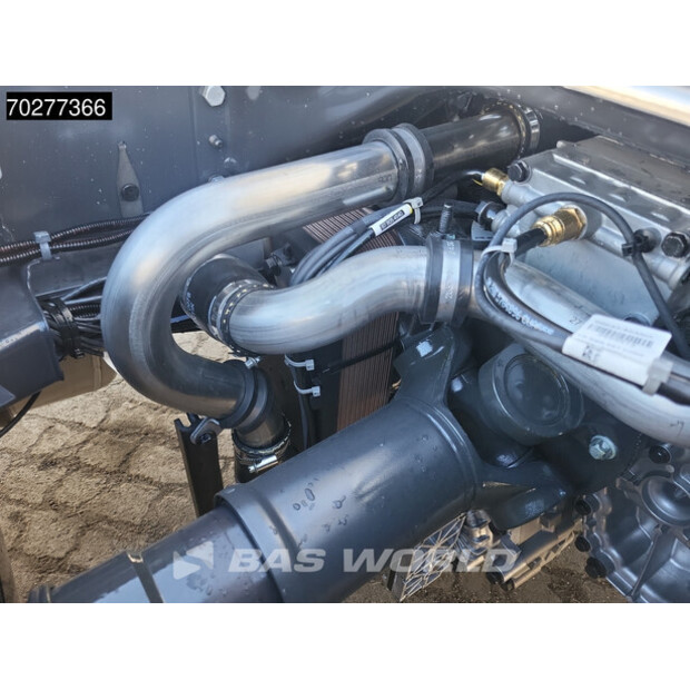 2025 Scania S560-42200235
