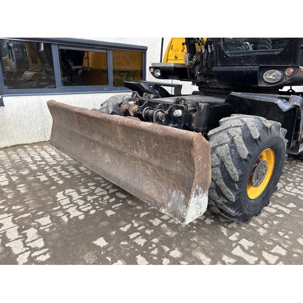 2018 JCB JS160W-42209084