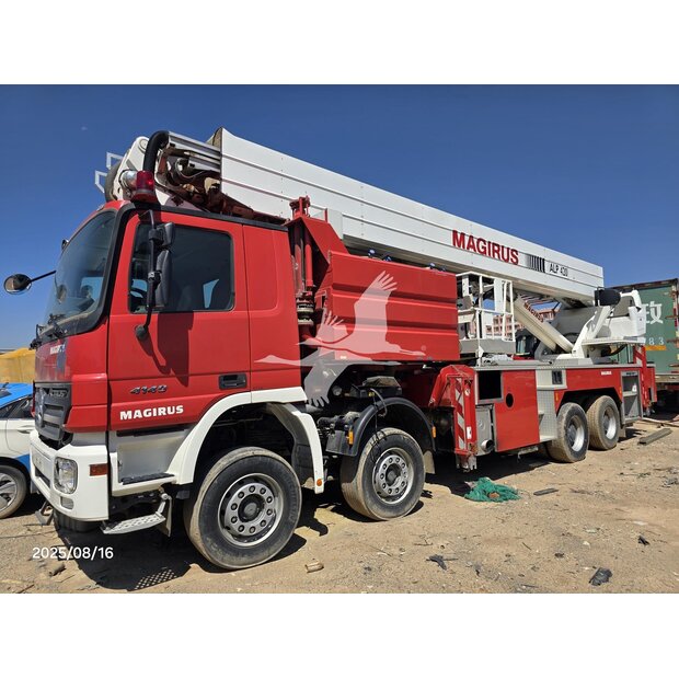 2011 مرسيدس بنز ACTROS 4140-42211428