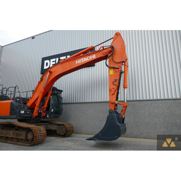 2019 Hitachi ZX300LC-6-42214702