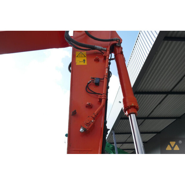 2019 Hitachi ZX300LC-6-42214704