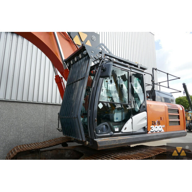 2019 Hitachi ZX300LC-6-42214705