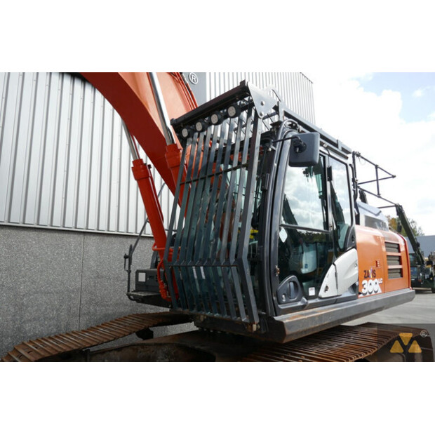 2019 Hitachi ZX300LC-6-42214710