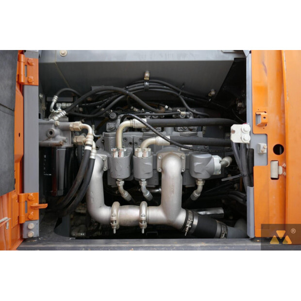 2019 Hitachi ZX300LC-6-42214714