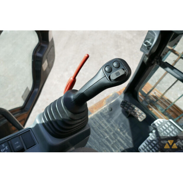 2019 Hitachi ZX300LC-6-42214775