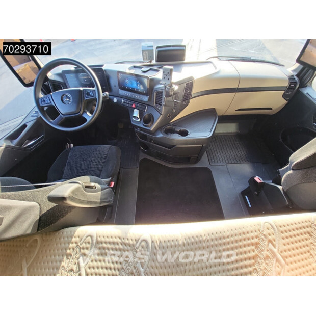 2023 Mercedes-Benz Actros 1848-42216469
