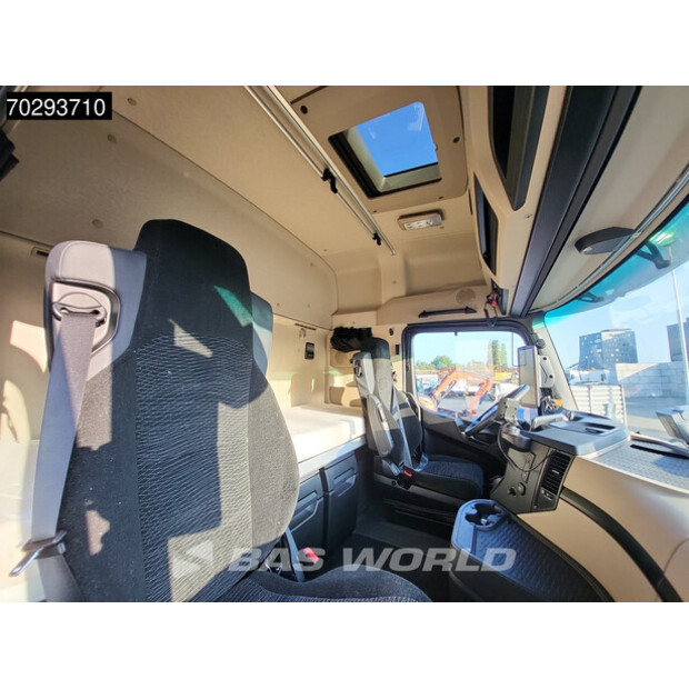 2023 Mercedes-Benz Actros 1848-42216483