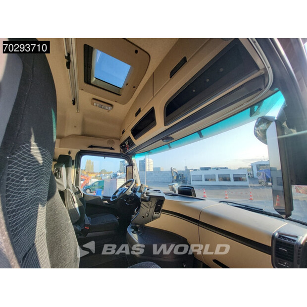 2023 Mercedes-Benz Actros 1848-42216485