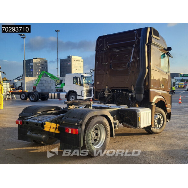 2023 Mercedes-Benz Actros 1848-42216493