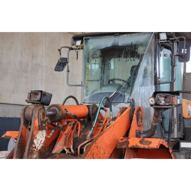2008 Hitachi ZW180-42217140