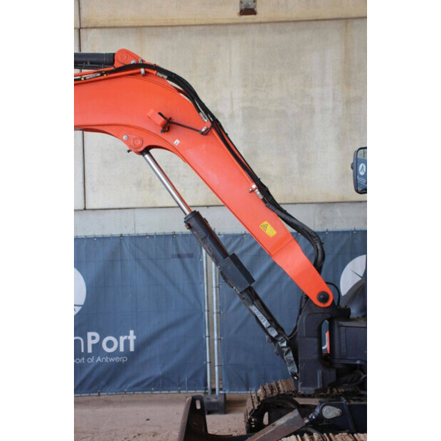 2016 KUBOTA KX080-4-42217335