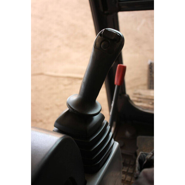 2016 KUBOTA KX080-4-42217361