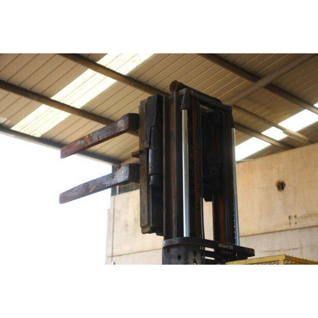 2022 Hyster H8.0FT9-42217477