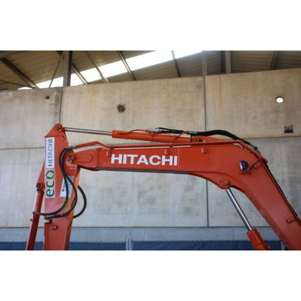2016 Hitachi ZX85USB-5A-42217631