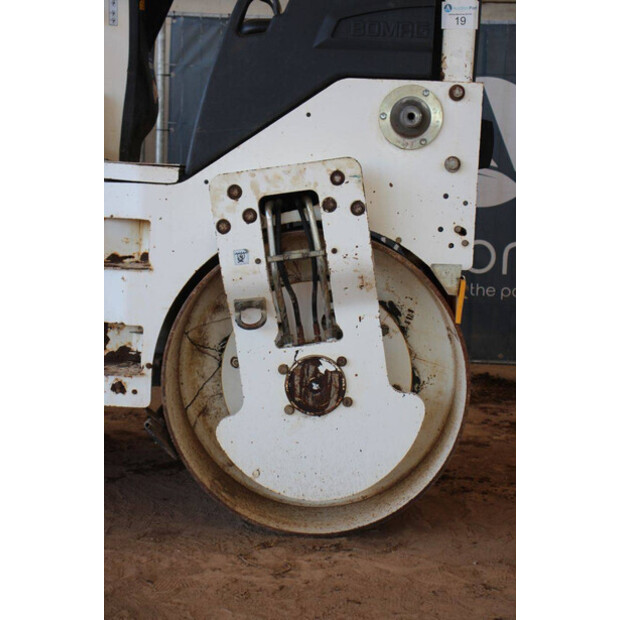 2015 BOMAG BW138 AD-42217719