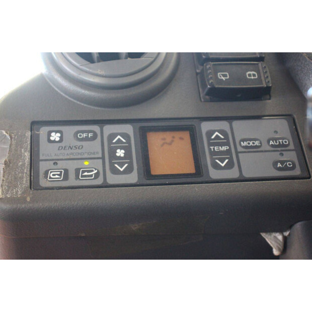 2006 هيتاشى ZW220-42217888
