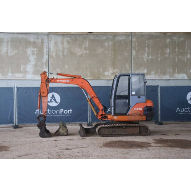2001 Hitachi EX30-2-42218841