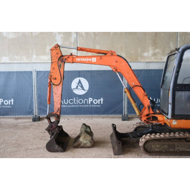 2001 Hitachi EX30-2-42218849