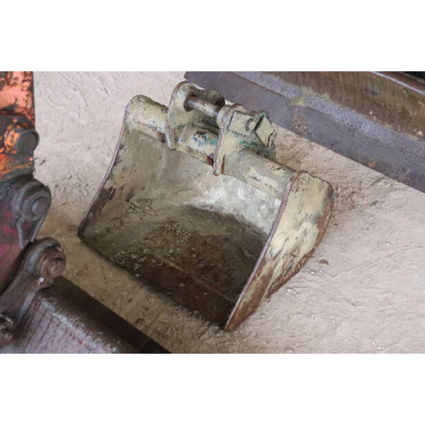 2001 Hitachi EX30-2-42218854