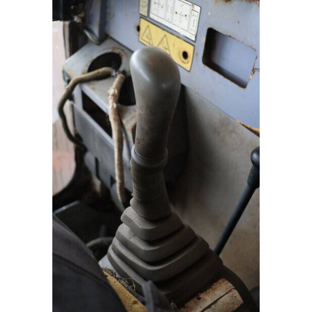 2001 Hitachi EX30-2-42218872