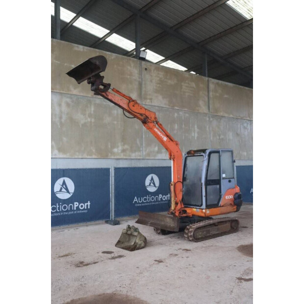 2001 Hitachi EX30-2-42218874