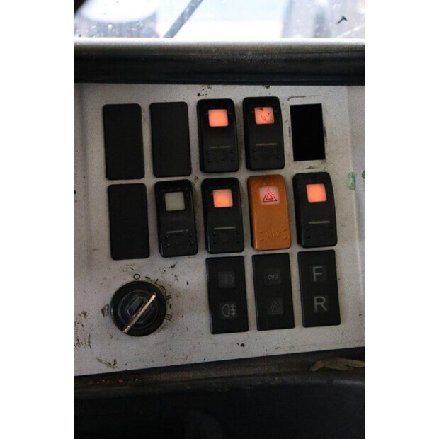 JCB 520-40-42219005