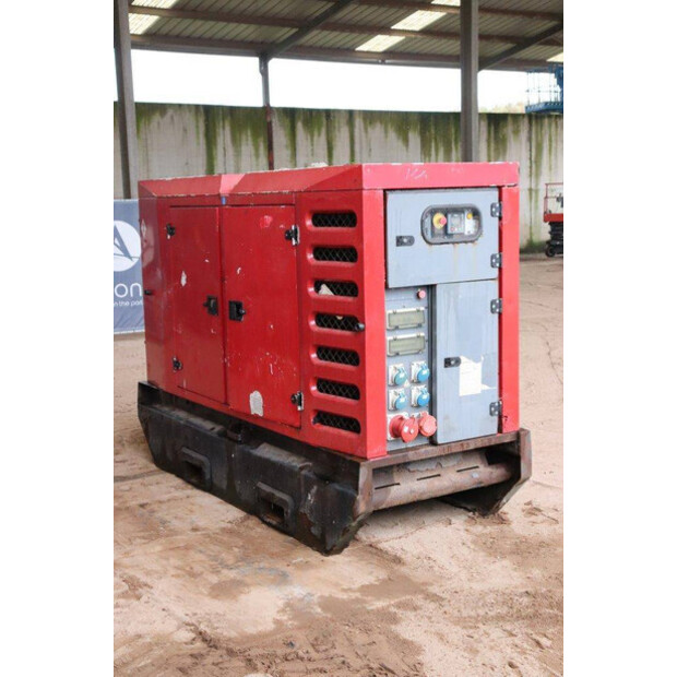 2011 اس دي ام او R145-42219063