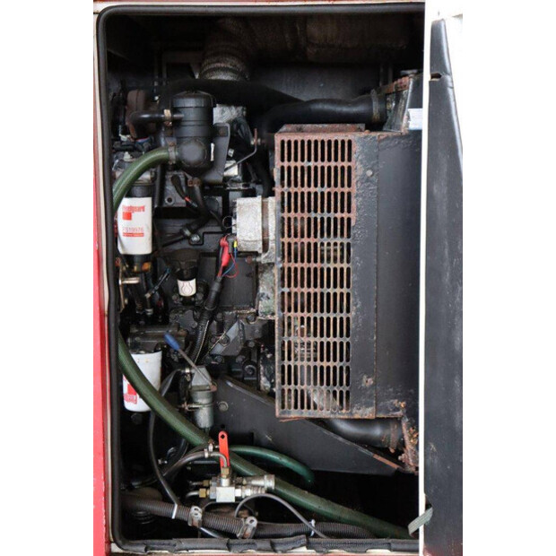 2011 اس دي ام او R145-42219076