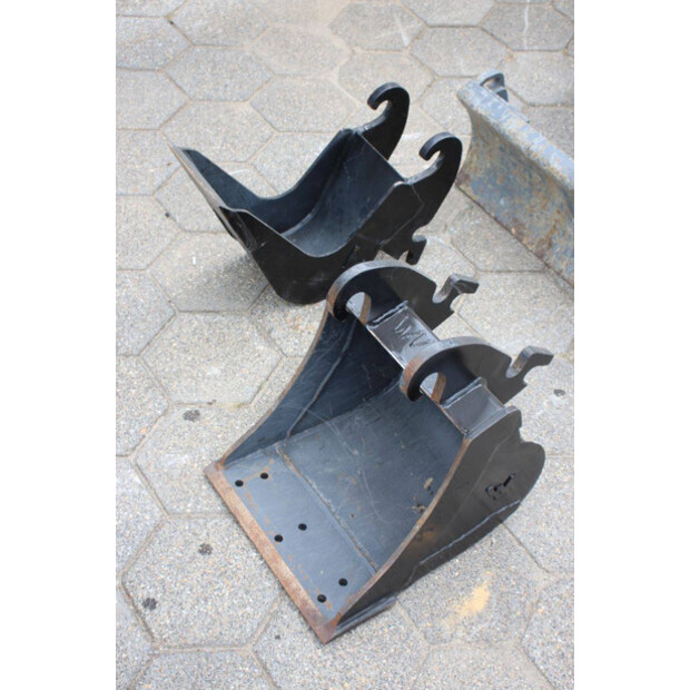 2024 TAKEUCHI TB216-42219482