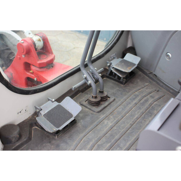 2024 TAKEUCHI TB216-42219500