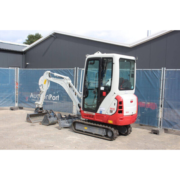 2024 TAKEUCHI TB216-42219514