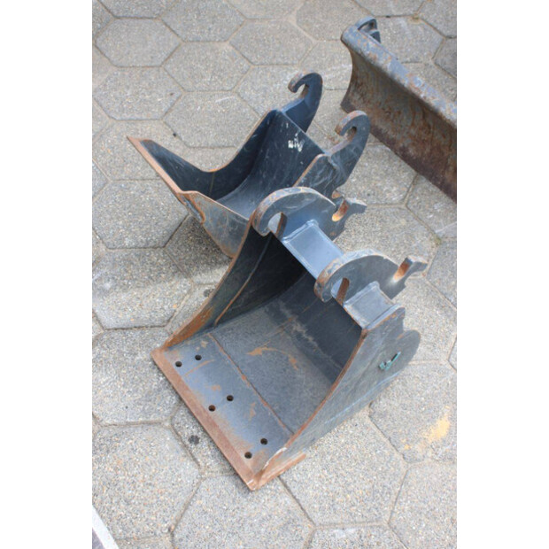 2024 TAKEUCHI TB216-42219525