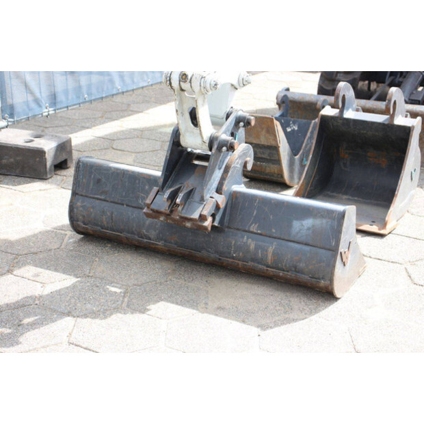 2024 TAKEUCHI TB216-42219529