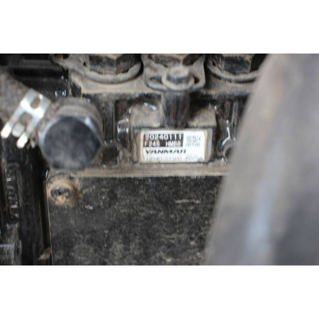2024 TAKEUCHI TB216-42219538