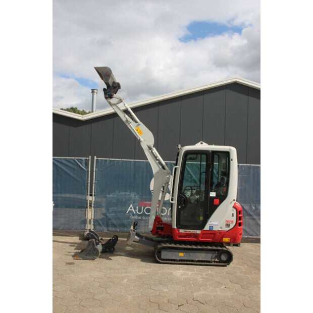 2024 TAKEUCHI TB216-42219551