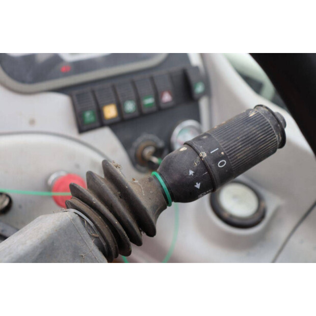 2005 تيريكس AGRILIFT 737-42219930