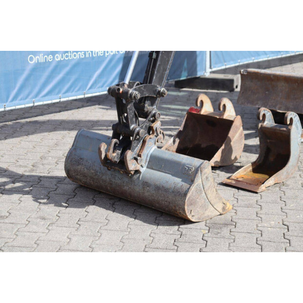 TAKEUCHI TB219-42220089