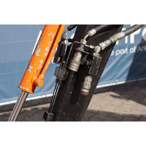 TAKEUCHI TB219-42220094