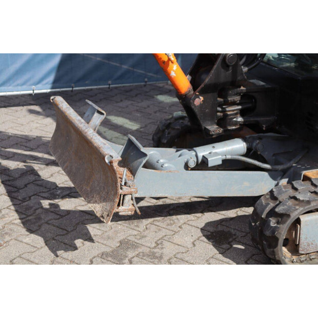 TAKEUCHI TB219-42220098