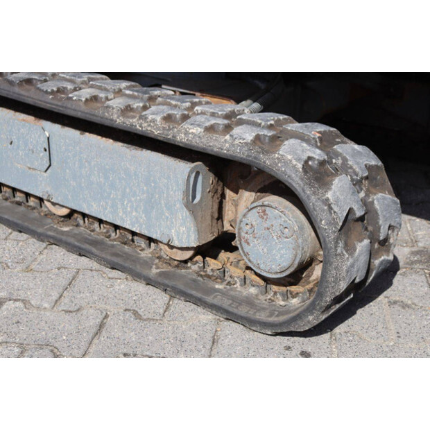 TAKEUCHI TB219-42220103
