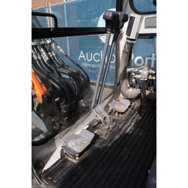 TAKEUCHI TB219-42220109