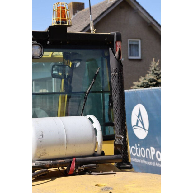 2010 Hyster H5.5FT-42220468